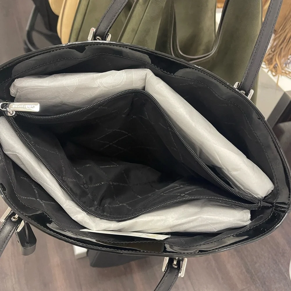 MICHAEL KORS Voyager Large Patent Logo Debossed EW Shoulder Tote Bag Black  NWT